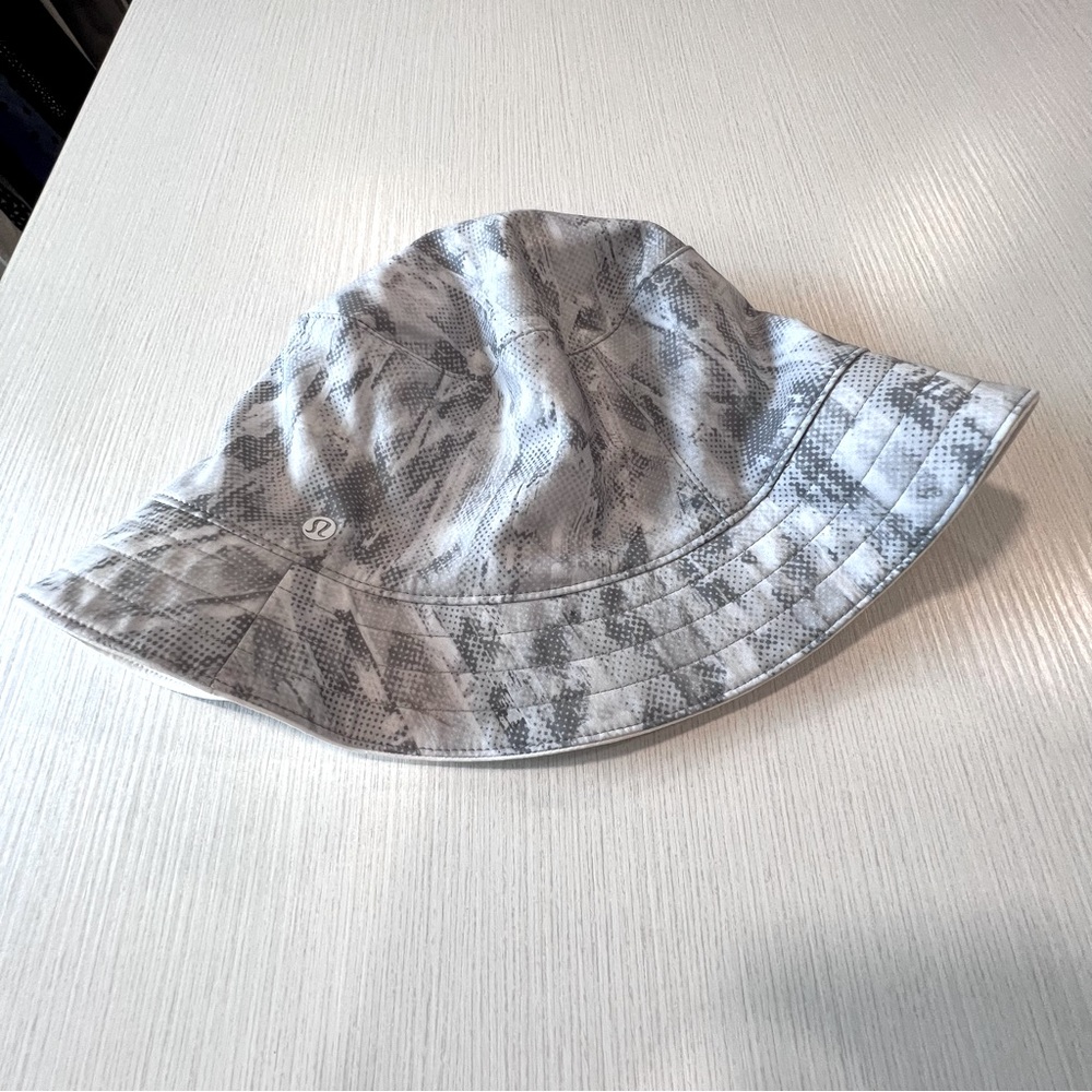 Lululemon Both Ways Reversible Bucket Hat